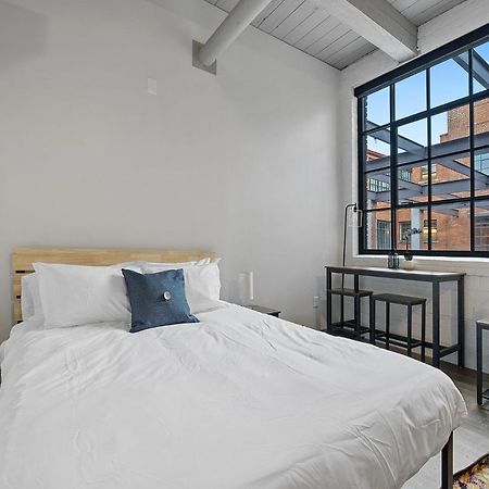 Brooklyn Style Studio Loft Minutes From Firstenergy Stadium 210 クリーブランド エクステリア 写真
