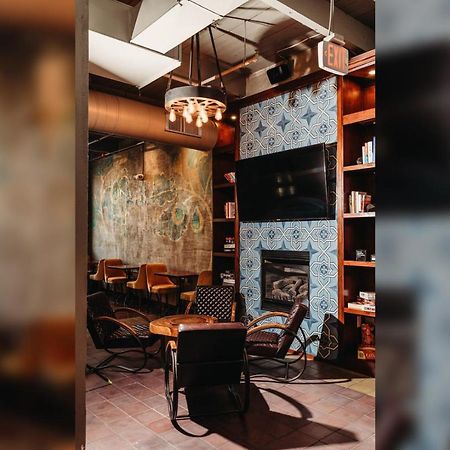 Brooklyn Style Studio Loft Minutes From Firstenergy Stadium 210 クリーブランド エクステリア 写真