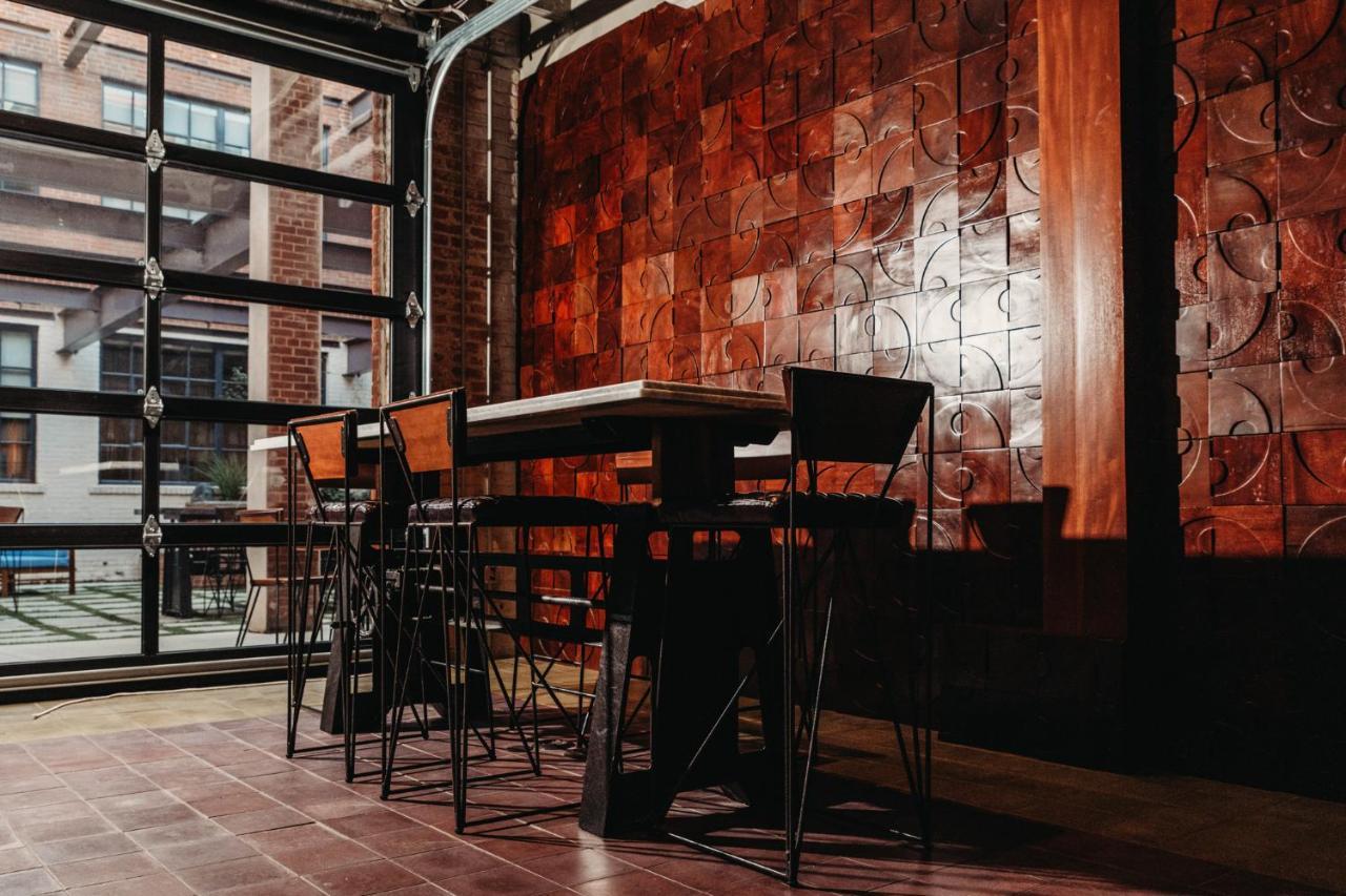 Brooklyn Style Studio Loft Minutes From Firstenergy Stadium 210 クリーブランド エクステリア 写真