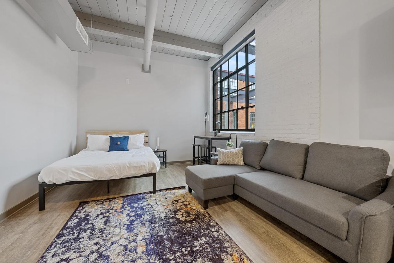 Brooklyn Style Studio Loft Minutes From Firstenergy Stadium 210 クリーブランド エクステリア 写真