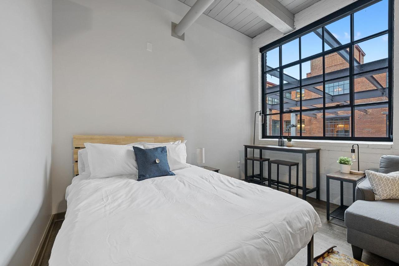 Brooklyn Style Studio Loft Minutes From Firstenergy Stadium 210 クリーブランド エクステリア 写真